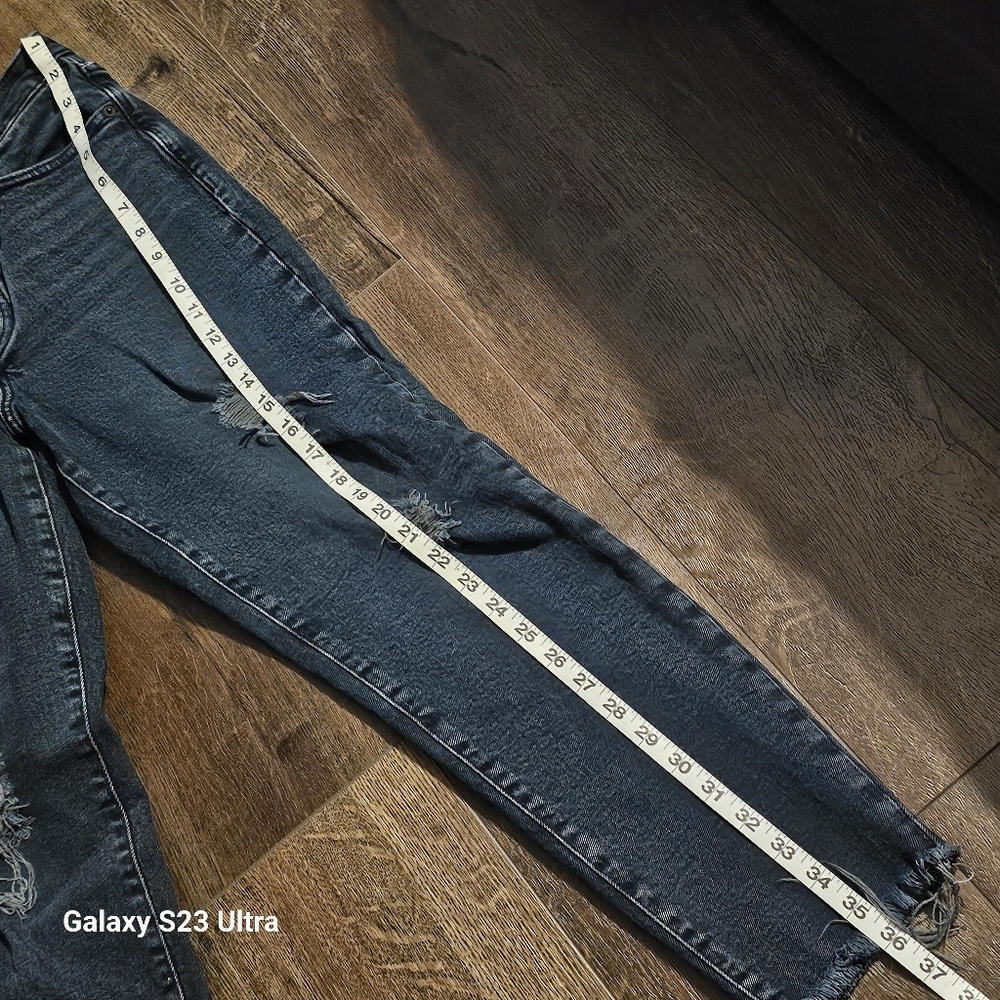 Old Navy High Rise straight.Size 4 - Picture 3 of 6